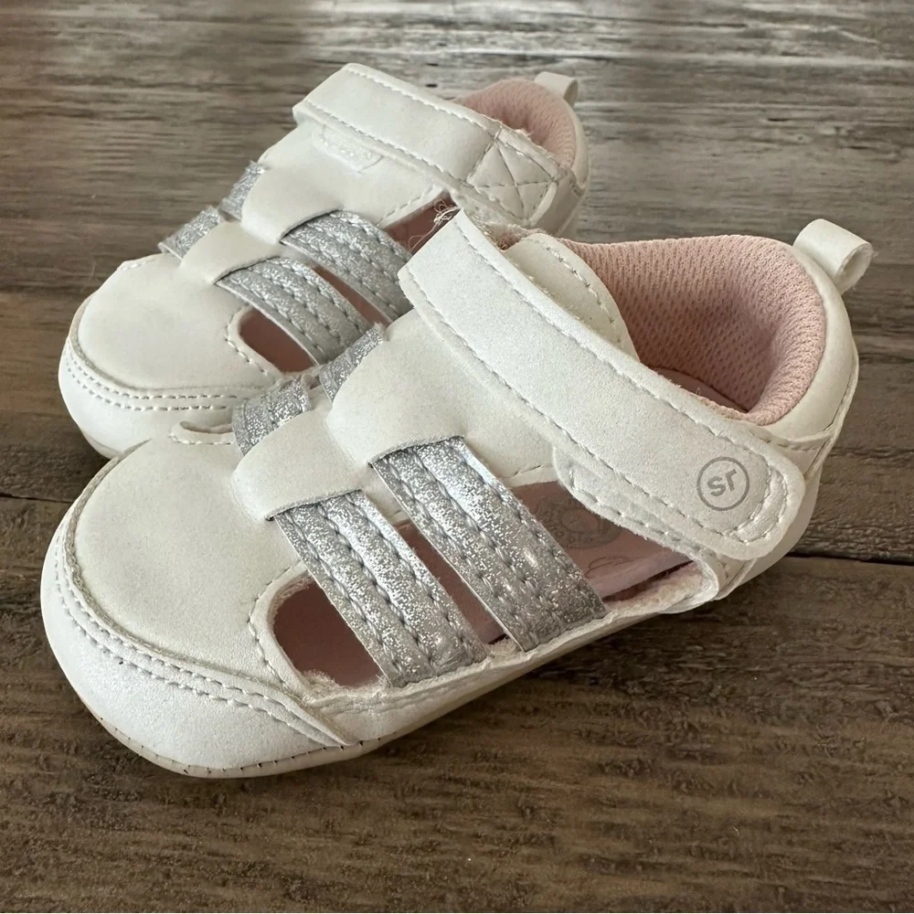 Stride Rite Surprize  Medium 12-18‎ months White T Strap First Walker Baby Shoes
